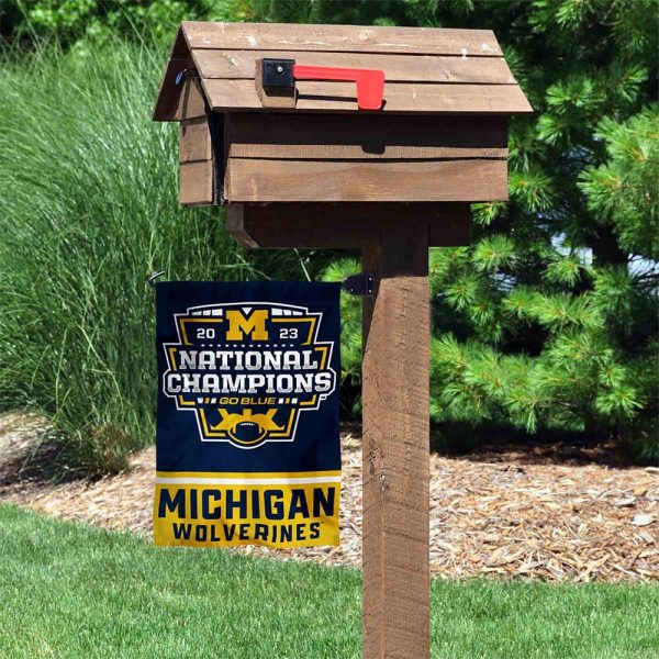 Michigan Wolverines Football Garden Flag - TANTN 4225