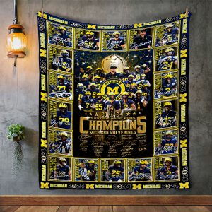 Michigan Wolverines Football Quilt Blanket - VANDH 2250