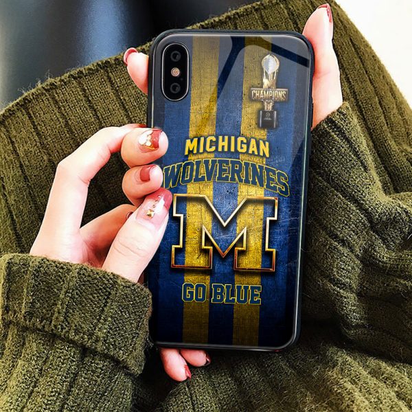 Michigan Wolverines Football Phone Case - VANDH 2229