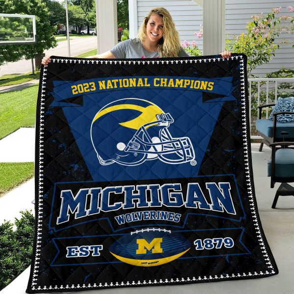 Michigan Wolverines Football Quilt Blanket - VANDH 2227