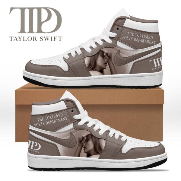 Taylor Swift AJ 1 Sneaker - ANHNV 3940