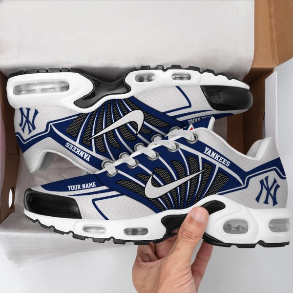 Personalized New York Yankees Air Max Shoes - MAITM 8576