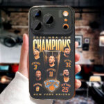 New York Knicks NBA Cup 2025 Phone Case – NGHIAVT6033