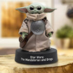 Star Wars: The Mandalorian and Grogu Custom Shape Acrylic Plaque – TMTHU6512