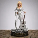 Dolly Parton 3D Collectible Vinyl Figure – TANTN25208